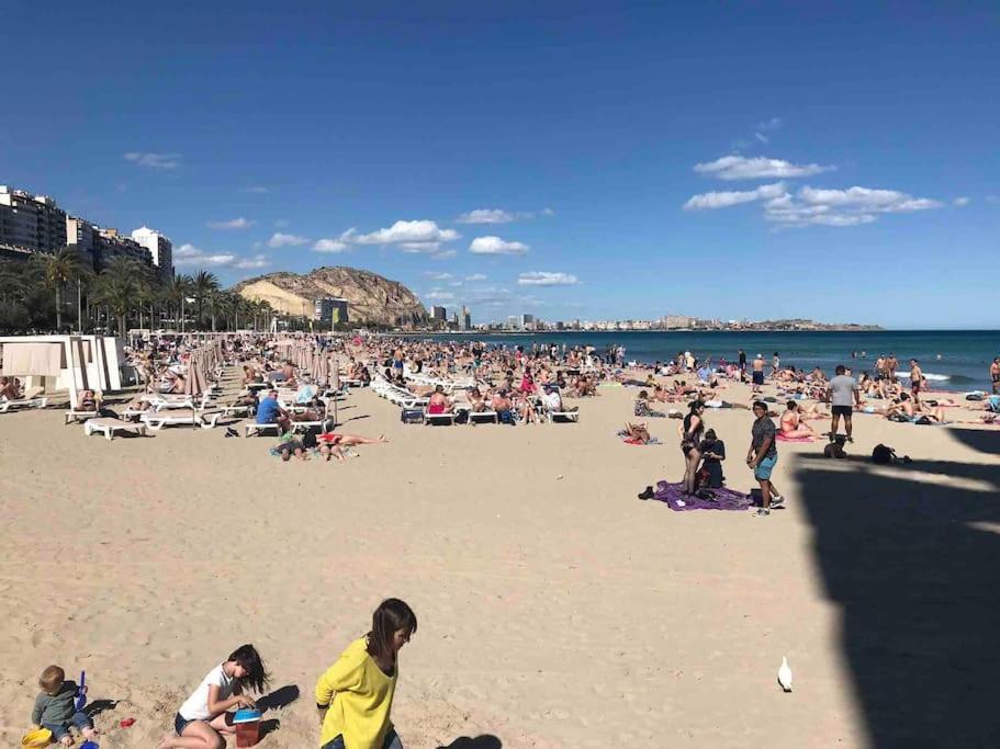 Apartamento Casco Historico , Playa Postiguet Alicante Luaran gambar